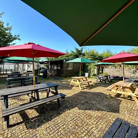 Lüks kamp alanı Nine Yards Family Glamping @ Farrington's Farm Bristol