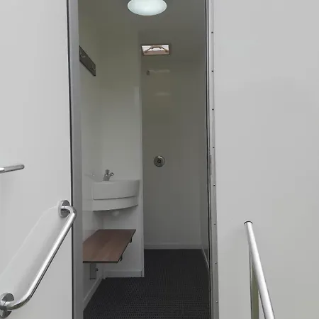 Nine Yards Family Glamping @ Farrington's Farm Campo de lujo