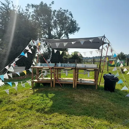 Nine Yards Family Glamping @ Farrington's Farm Bristol