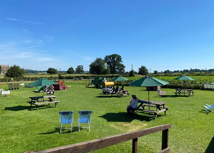 Nine Yards Family Glamping @ Farrington's Farm Glamping