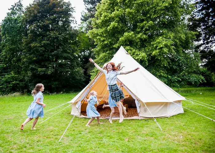 Nine Yards Family Glamping @ Farrington's Farm * Bristol