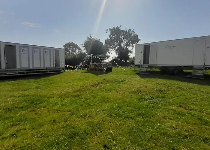 Tente de luxe Nine Yards Family Glamping @ Farrington's Farm